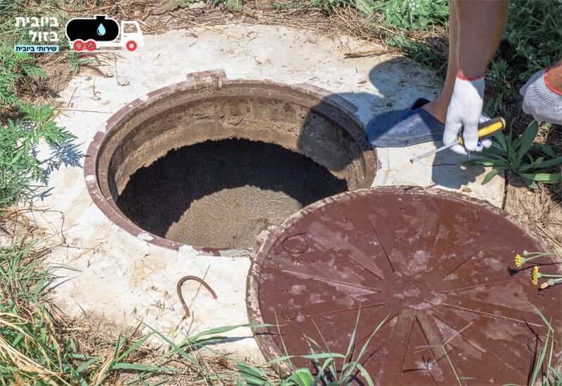 מכסה לביוב